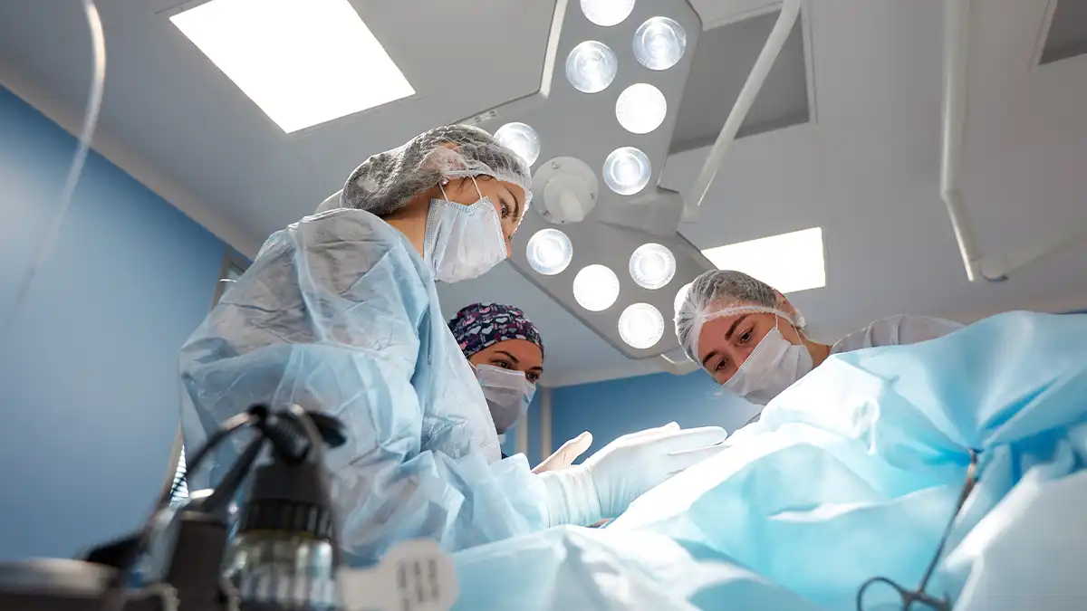 پوزیشن خوابیدن بعد از تعویض مفصل لگن