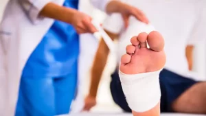 معرفی انواع پانسمان زخم دیابتی - کدام پانسمان مناسب شماست؟ معرفی انواع پانسمان زخم دیابتی