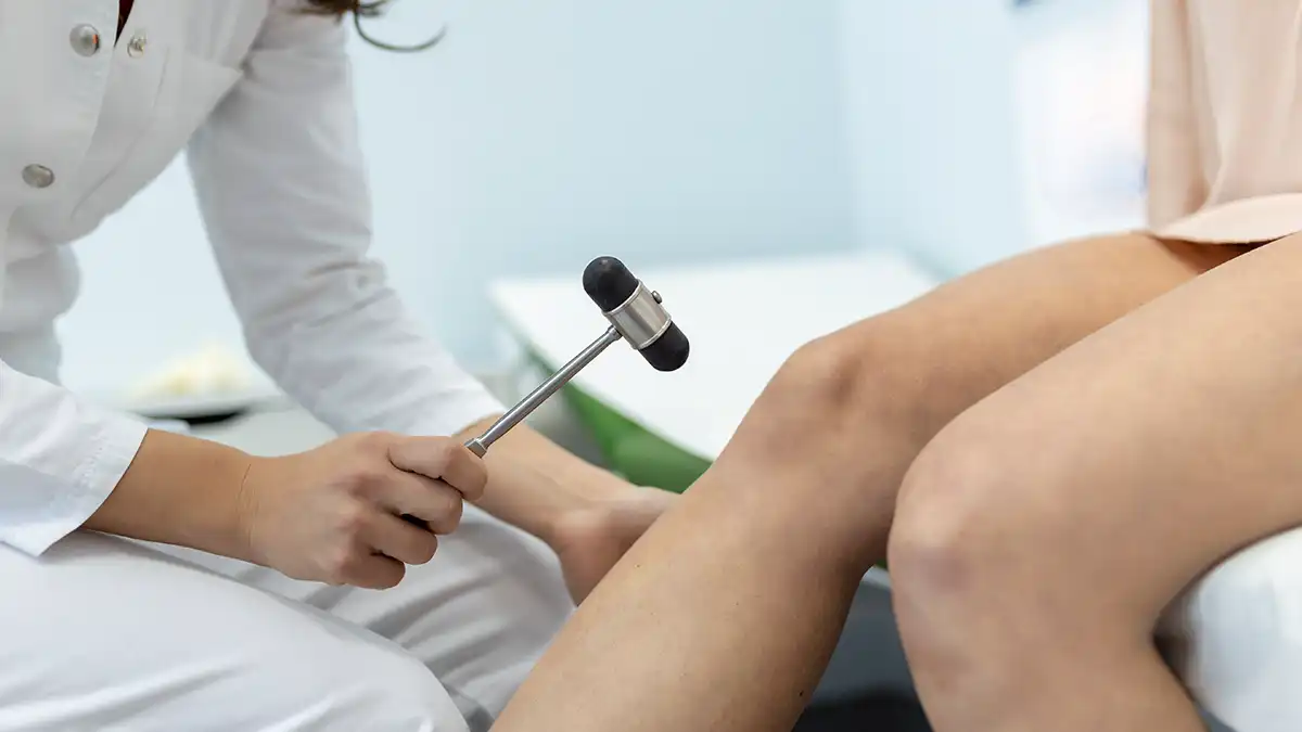 تست پارگی رباط صلیبی قدامی (ACL) چگونه انجام می شود؟