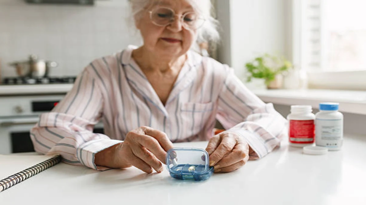 چرا بعضی داروها رفلاکس معده درسالمندان را بدتر میکنند؟